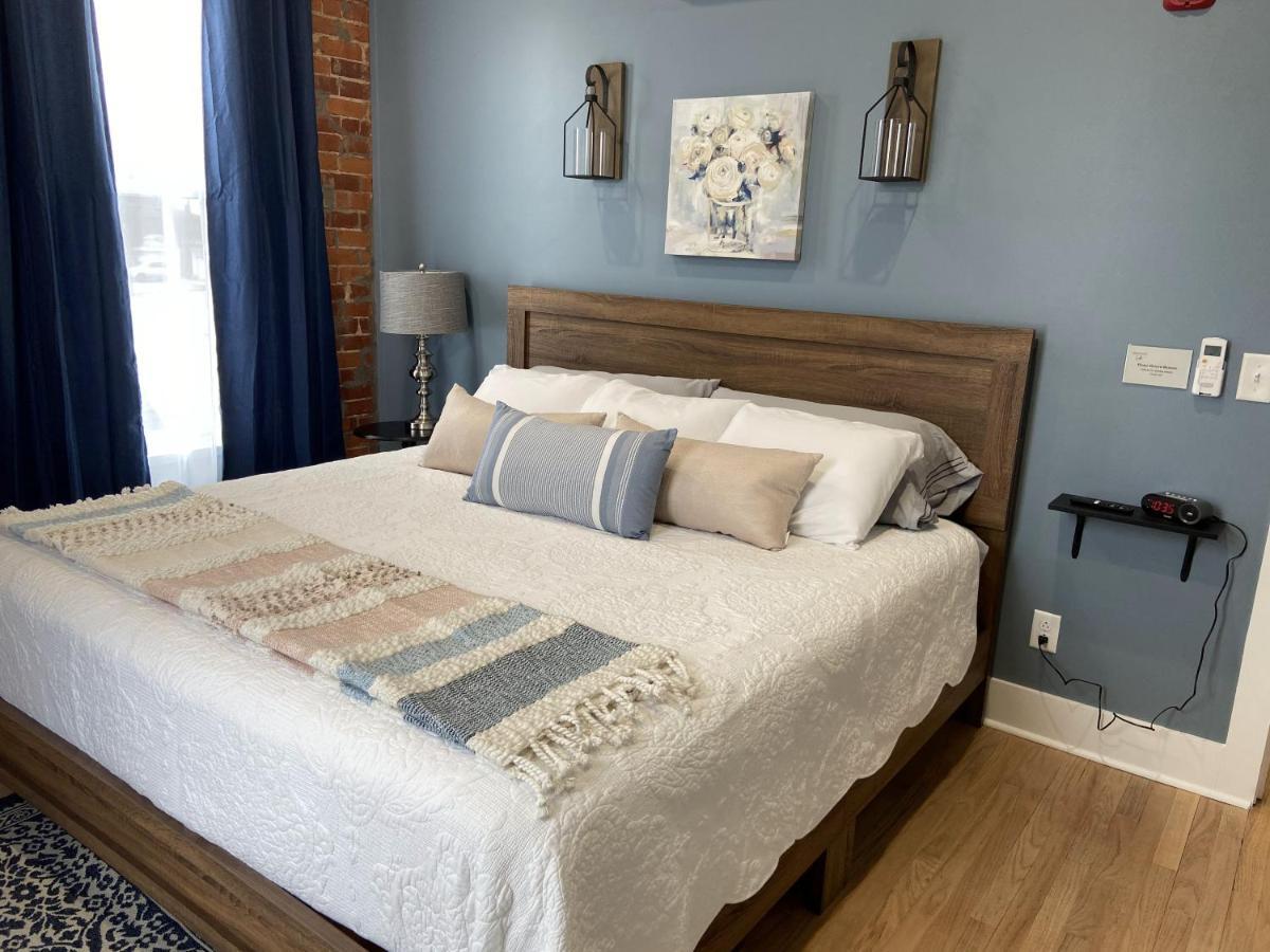 Brickhouse Loft - A Boutique Hotel Martinsville Kültér fotó